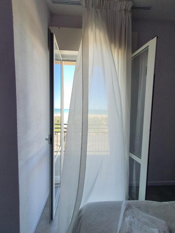 Hotel Crosal Rimini Exterior foto