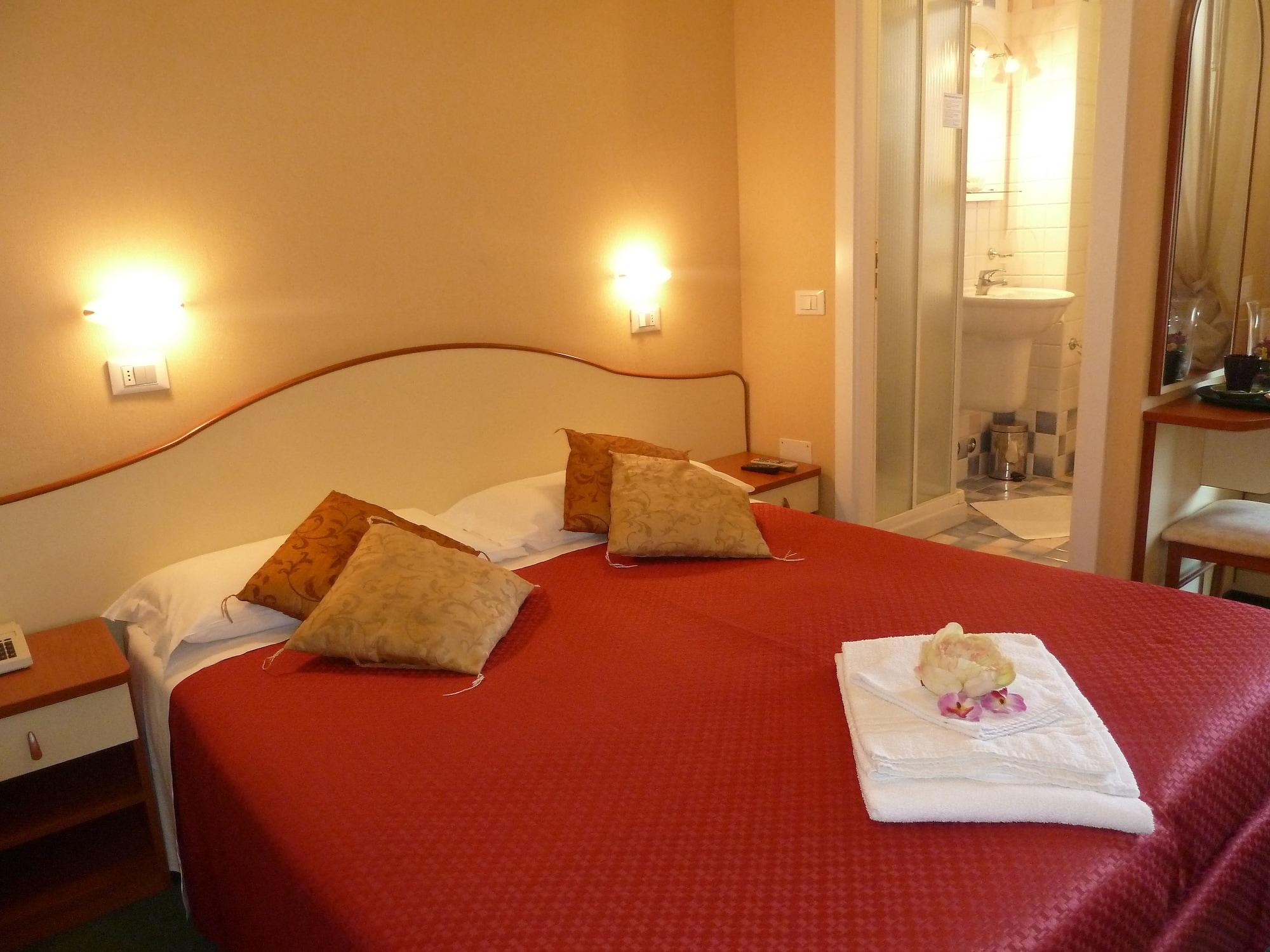 Hotel Crosal Rimini Exterior foto
